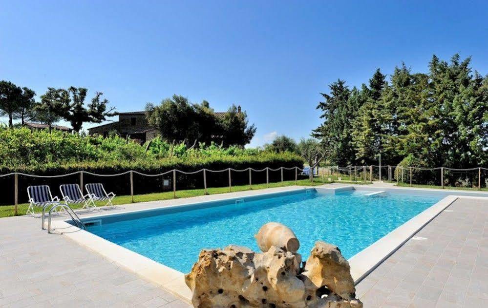 Вилла Borgo Siliano - Antico Podere Siliano Читта-делла-Пьеве Экстерьер фото